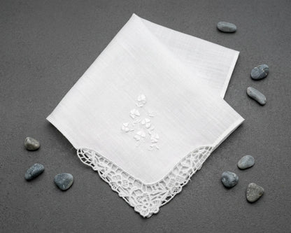 white corner lace hanky 